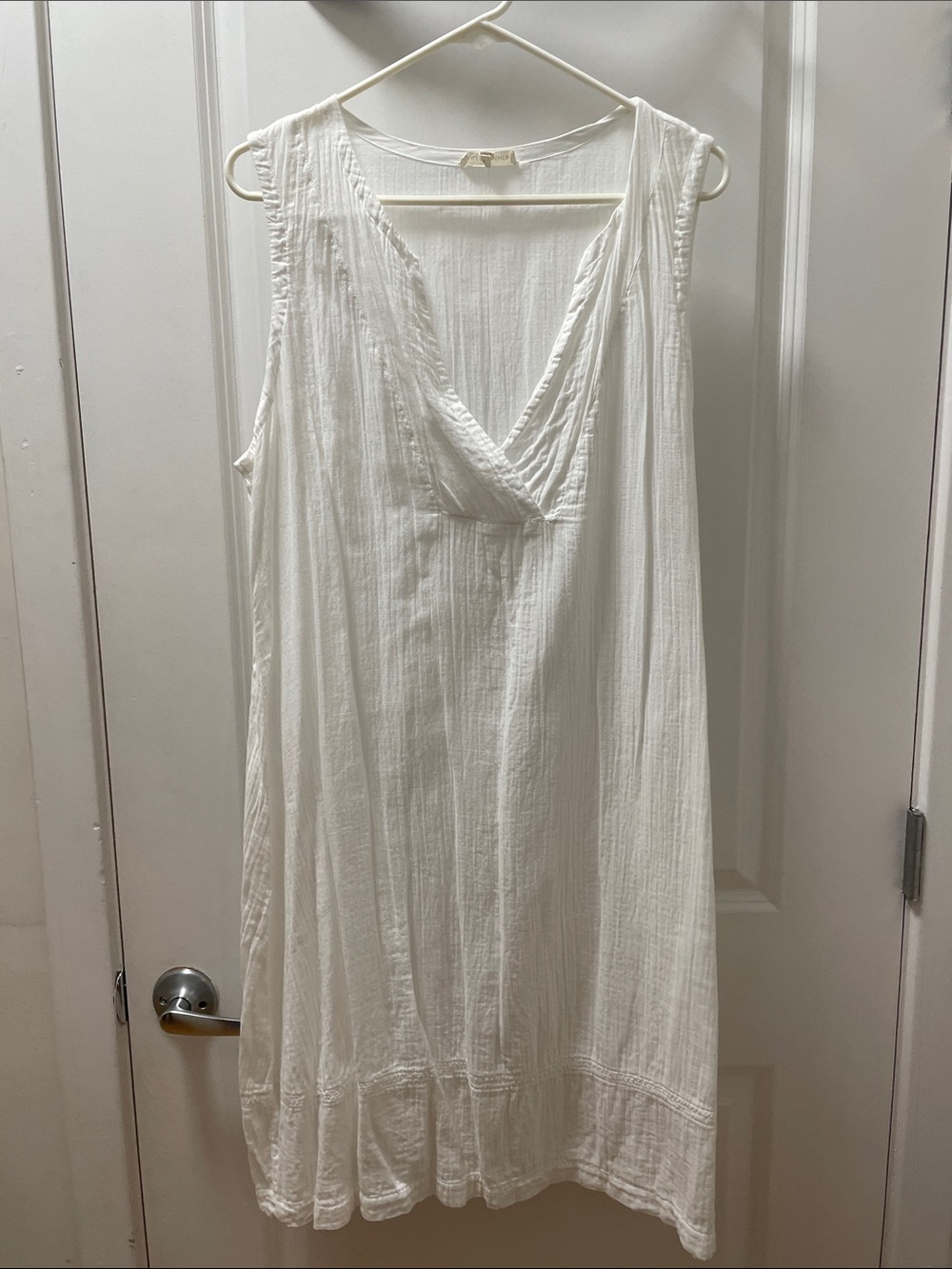 Eileen Fisher White Sleeveless V-Neck Cotton Dress